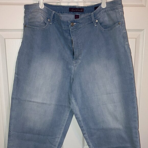 Gloria Vanderbilt Women’s Rail Straight Jeans Size 18 – Light Wash Denim - Picture 1 of 4